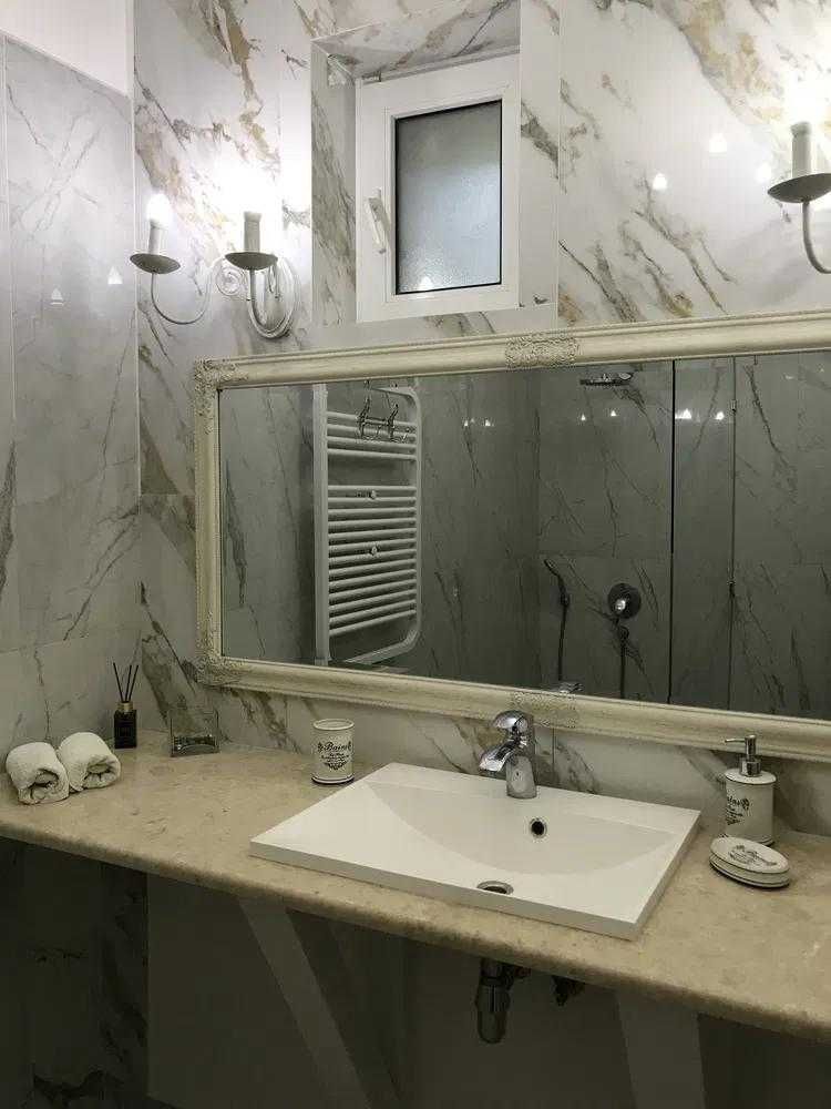 2-Room Apartment in City Center with Private Yard