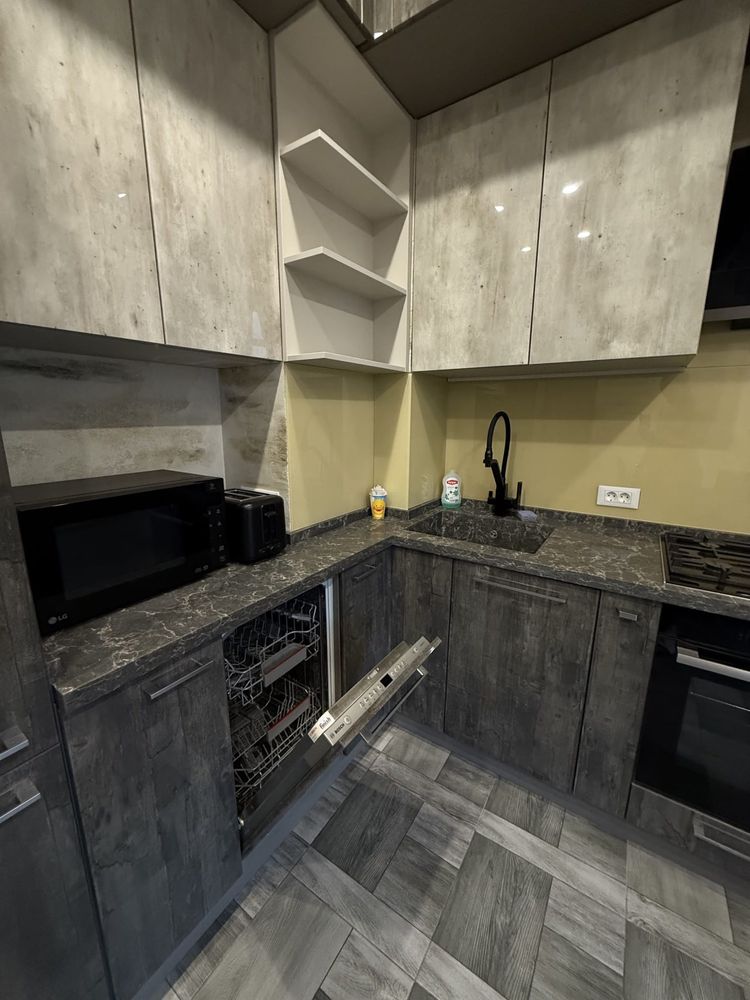 Two-bedroom apartment in Odessa, Arcadia, Kamanina Street, Monblan Complex