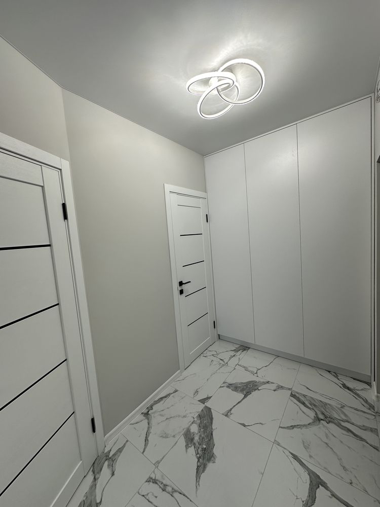 Stylish Apartment near Halytskyi Crossroads