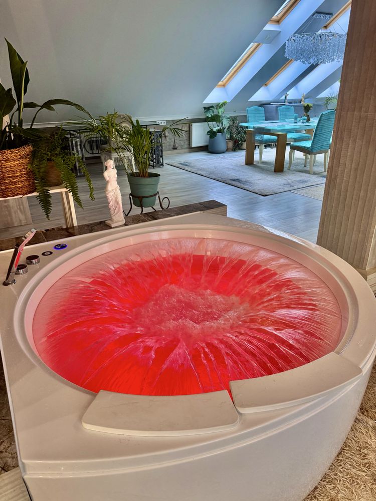 Luxury Penthouse with Sauna and Jacuzzi - Spacious 200 m² Accommodation