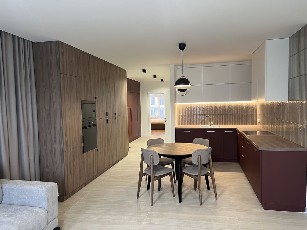 Modern Apartment Near Shevchenko Park with Designer Renovation