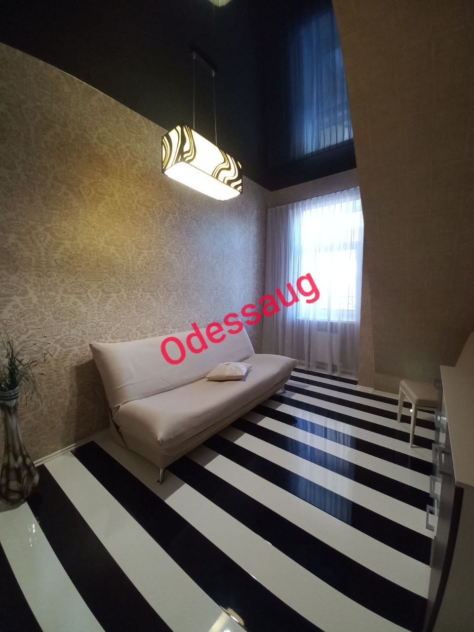 3-Room Apartment near Shevchenko Park, Secure Complex, City Center