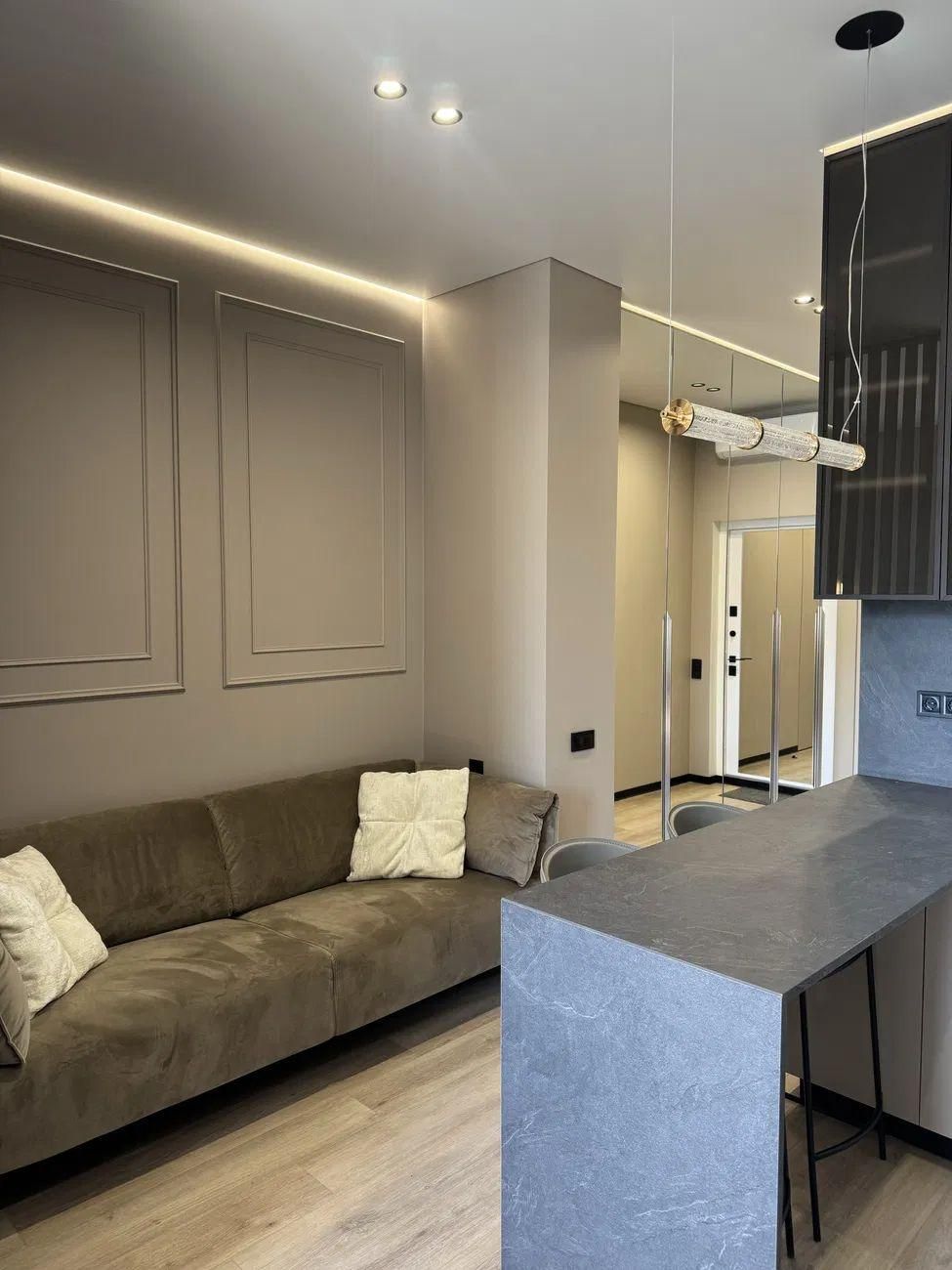 1-Bedroom Apartment in Delmar Complex near Zvirinetska Metro