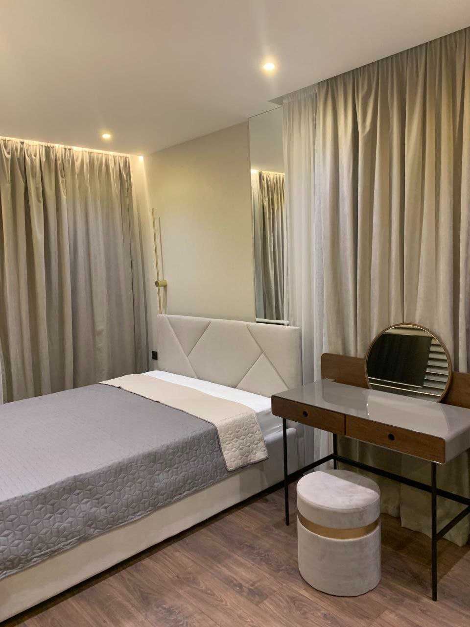 Designer Apartment in Semytsvet Complex Near City Center