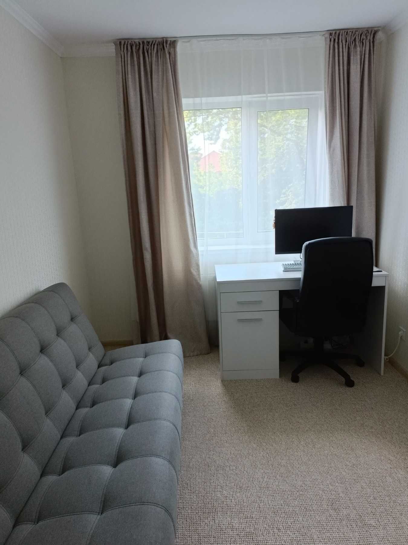 2-Room Apartment on Svobody Avenue near Cathedral