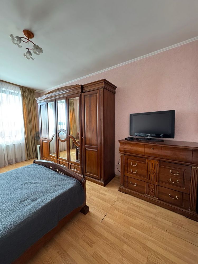 Spacious Two-Room Apartment Near Olympic Stadium in Kyiv