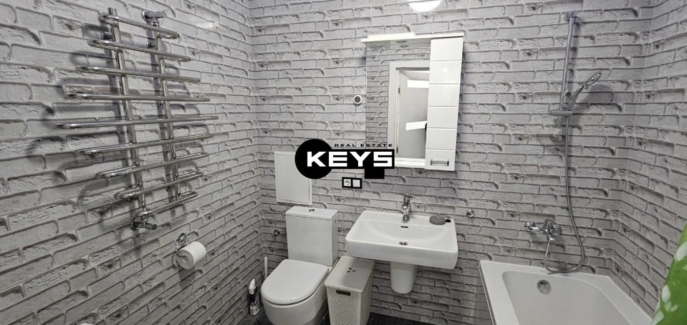 Modern 2-Room Apartment in Central Park Complex, Near Lybidska Metro