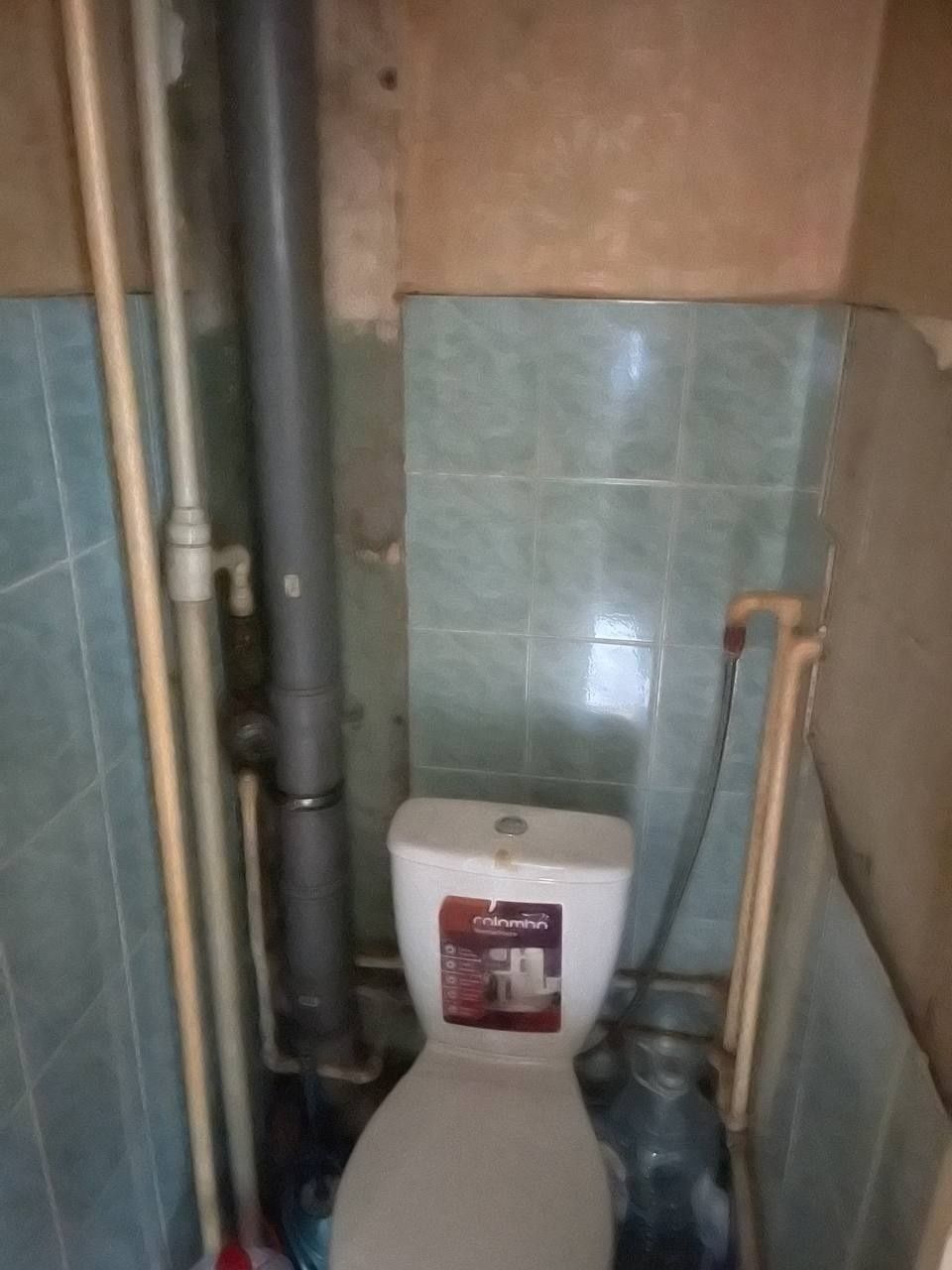 1-Bedroom Apartment Near Kiev Market with Balcony