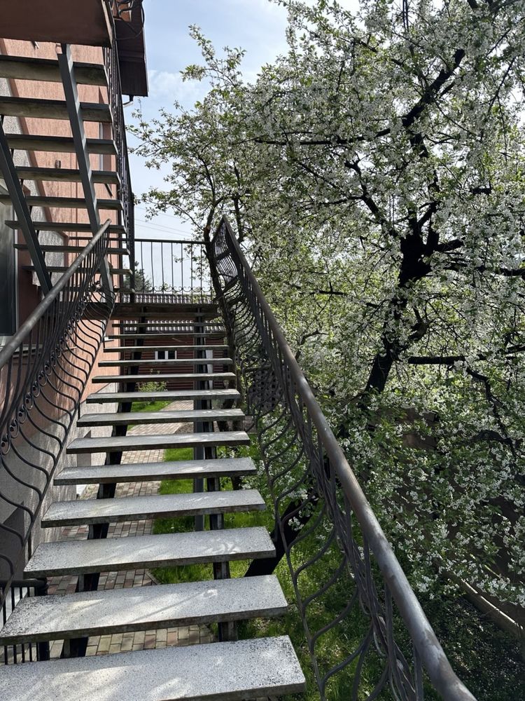Spacious Two-Level House with Energy-Efficient Design and Private Entrance