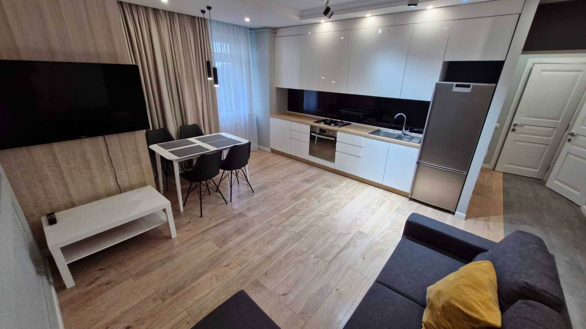 Stylish 2-room apartment in park zone with designer renovation