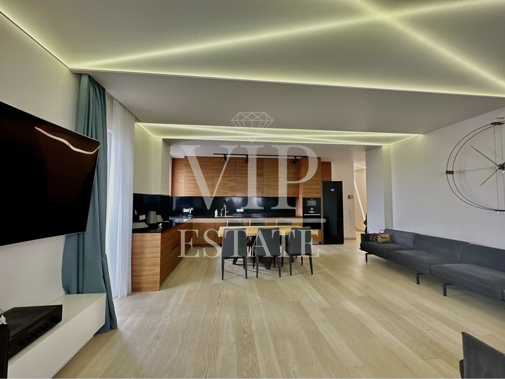 Luxurious 4-Bedroom Designer Apartment in Elite Complex
