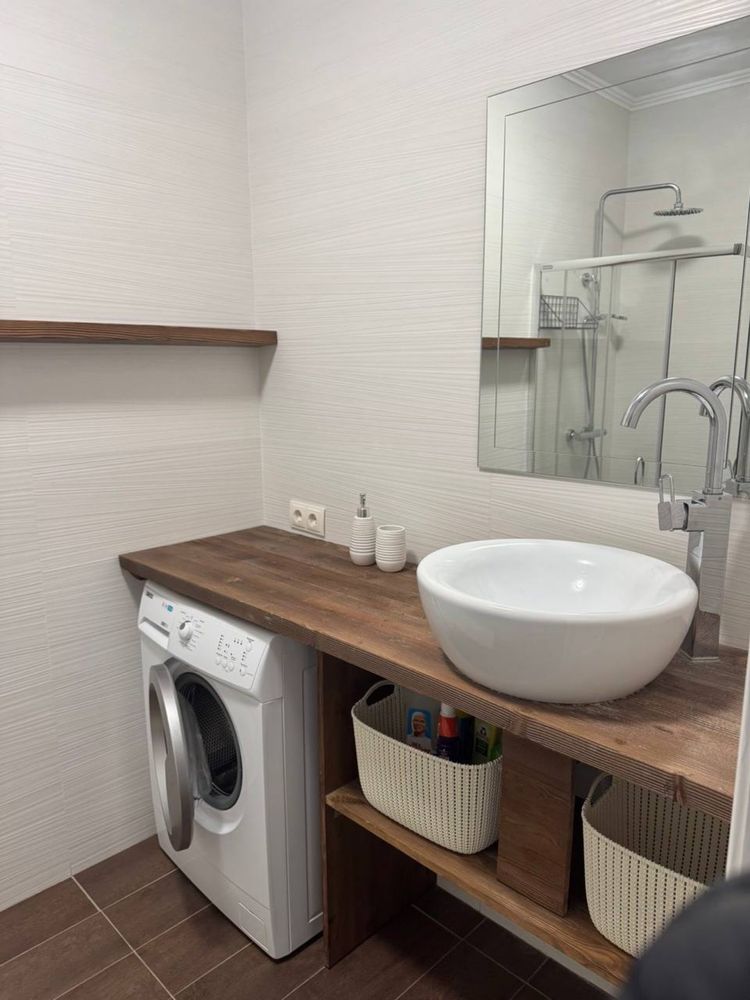 Modern 1-Bedroom Apartment in Velyka Brytania Complex