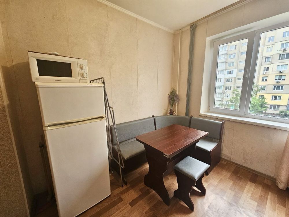 1-Bedroom Apartment near Heroiv Dnipra Metro, Fully Furnished