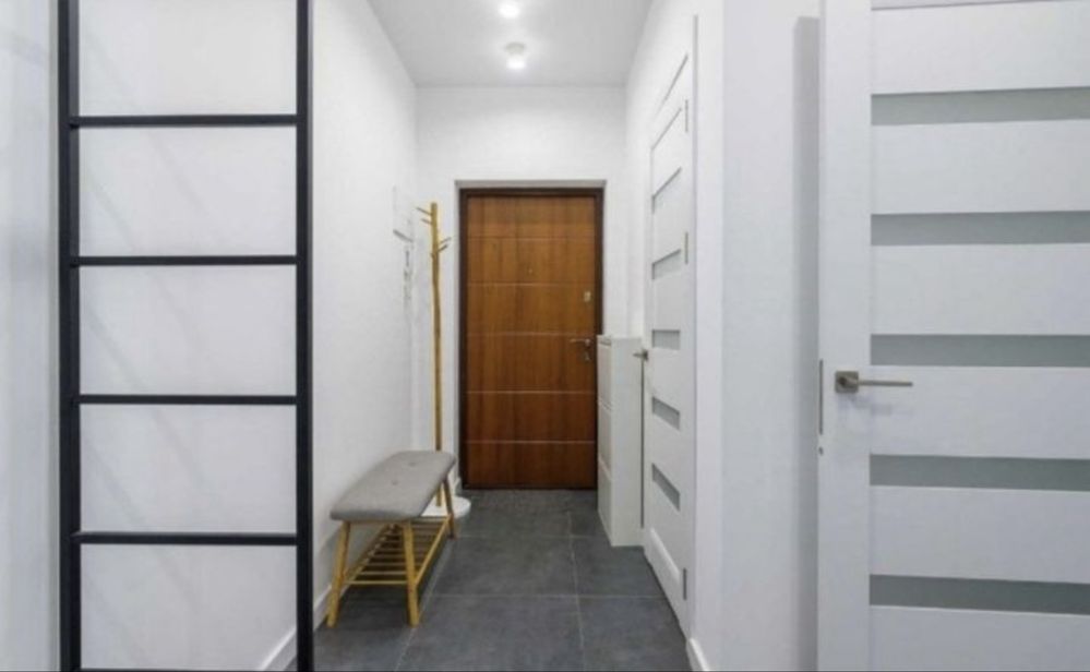 Spacious 2-bedroom apartment with renovation on Maloholoskivska Street