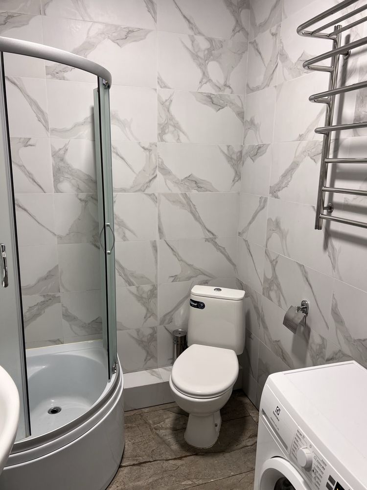 Modern One-Bedroom Apartment in Secured Complex