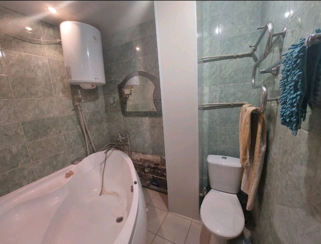 3-room apartment in city center, Mashinostroiteley Boulevard 33