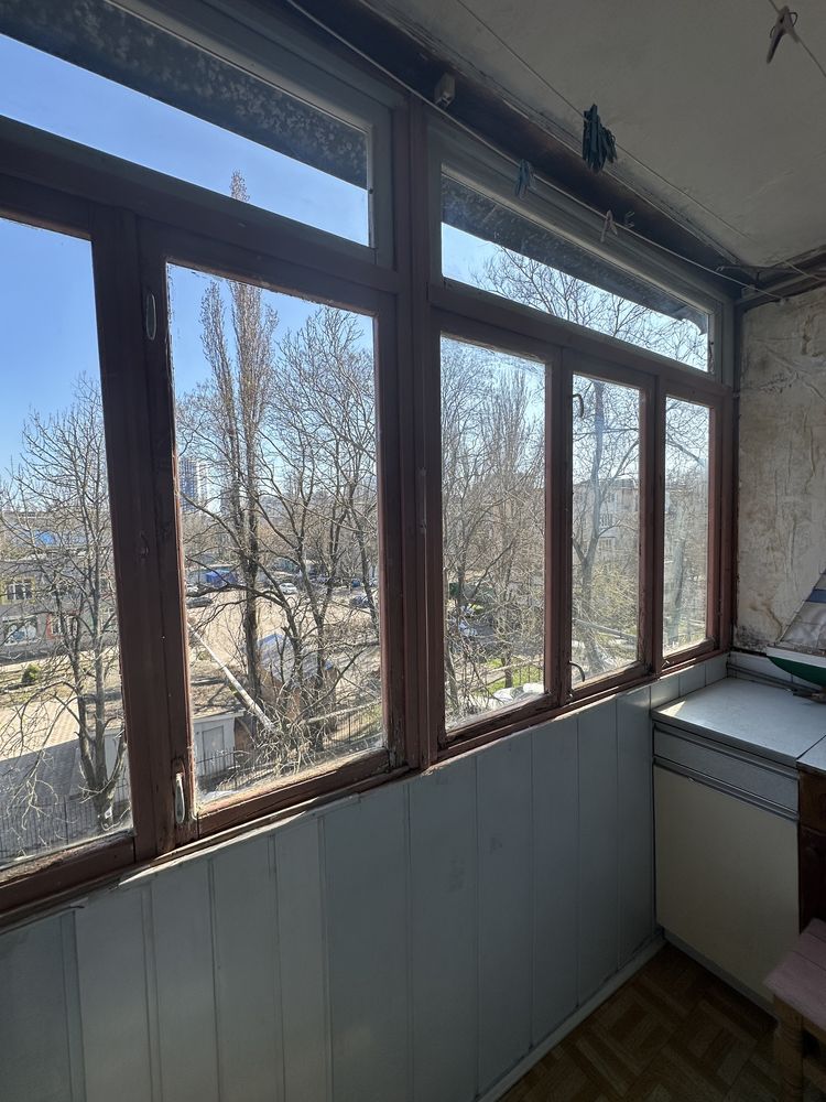 2-Room Apartment in Odessa with Spacious Layout