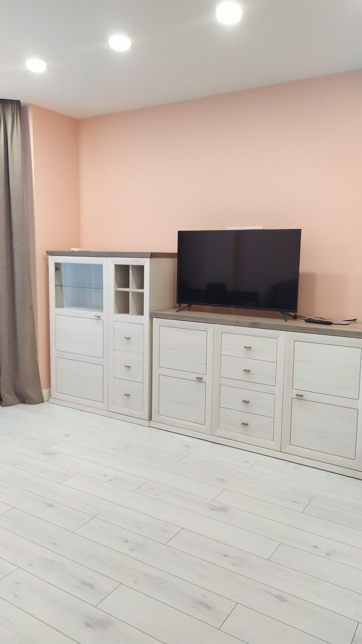Two-room apartment with designer renovation and modern amenities