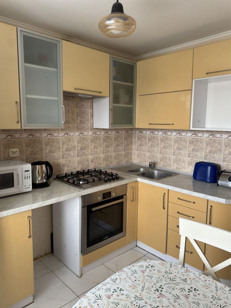 Modern 2-Bedroom Apartment with Air Conditioning near Park