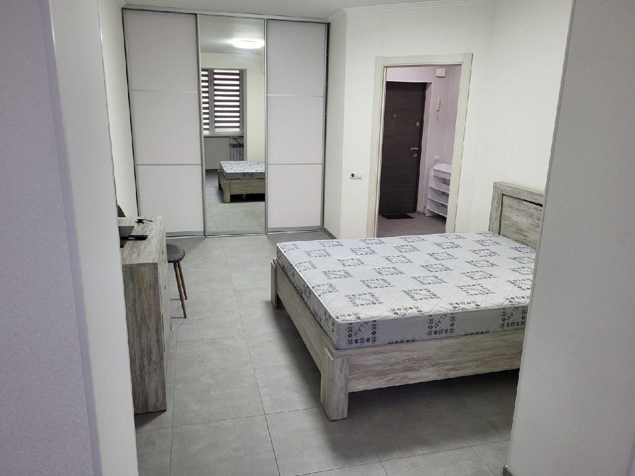 Modern Apartment on Red Stone Residential Complex, Fully Furnished