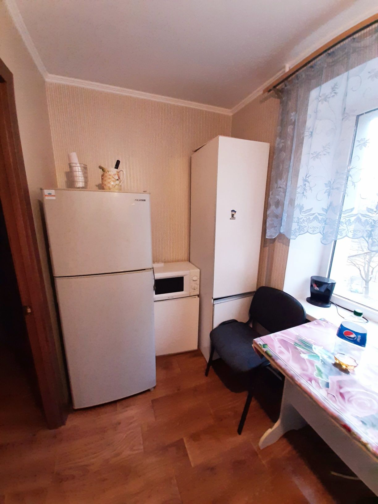 Cozy 2-Bedroom Apartment with Appliances Near Molodizhnaya