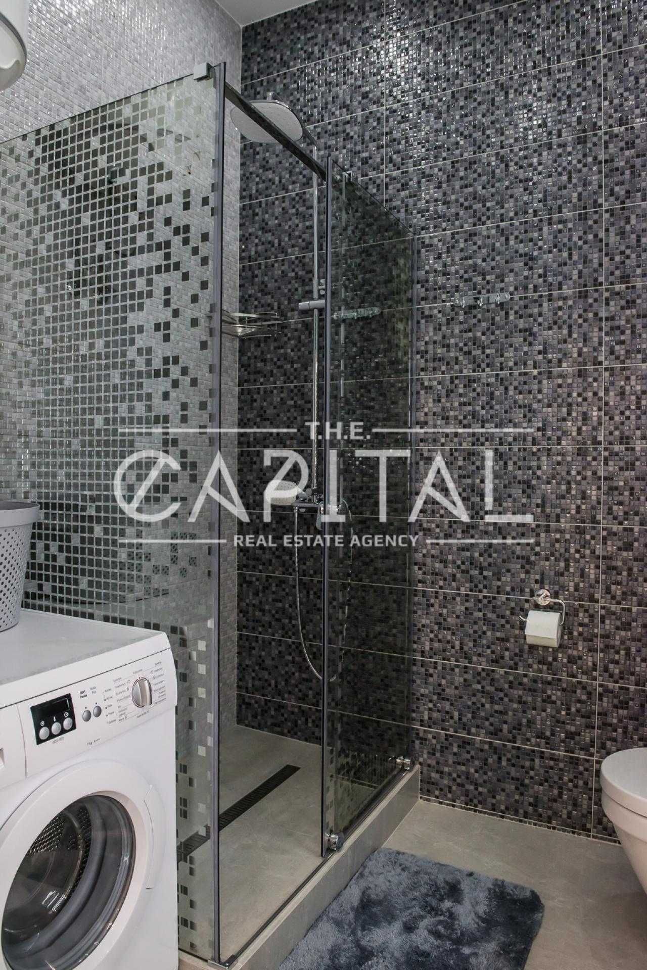 Designer Renovation Apartment with City View near Palats Ukrainy Metro