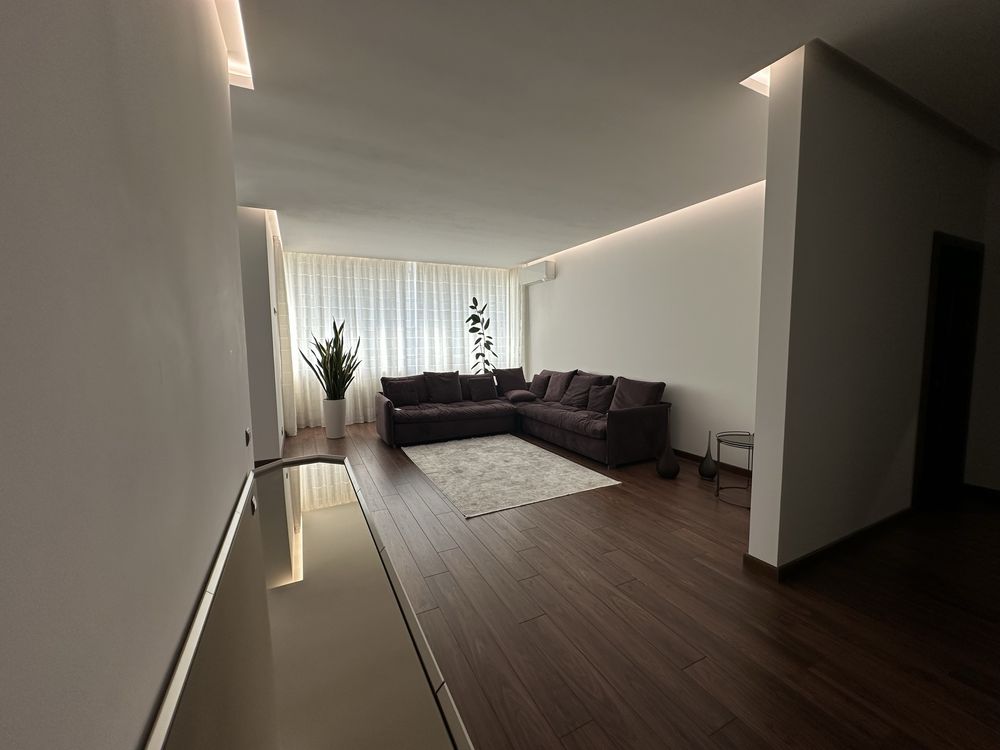 2-room apartment with designer renovation in River Stone residential complex