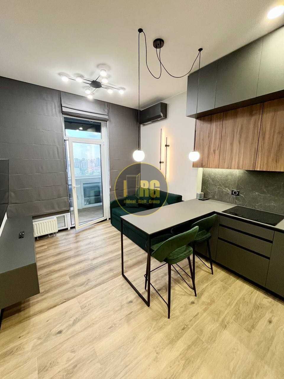 Spacious 1-Bedroom Apartment in Manhattan City Complex, Near Polytechnic Institute Metro
