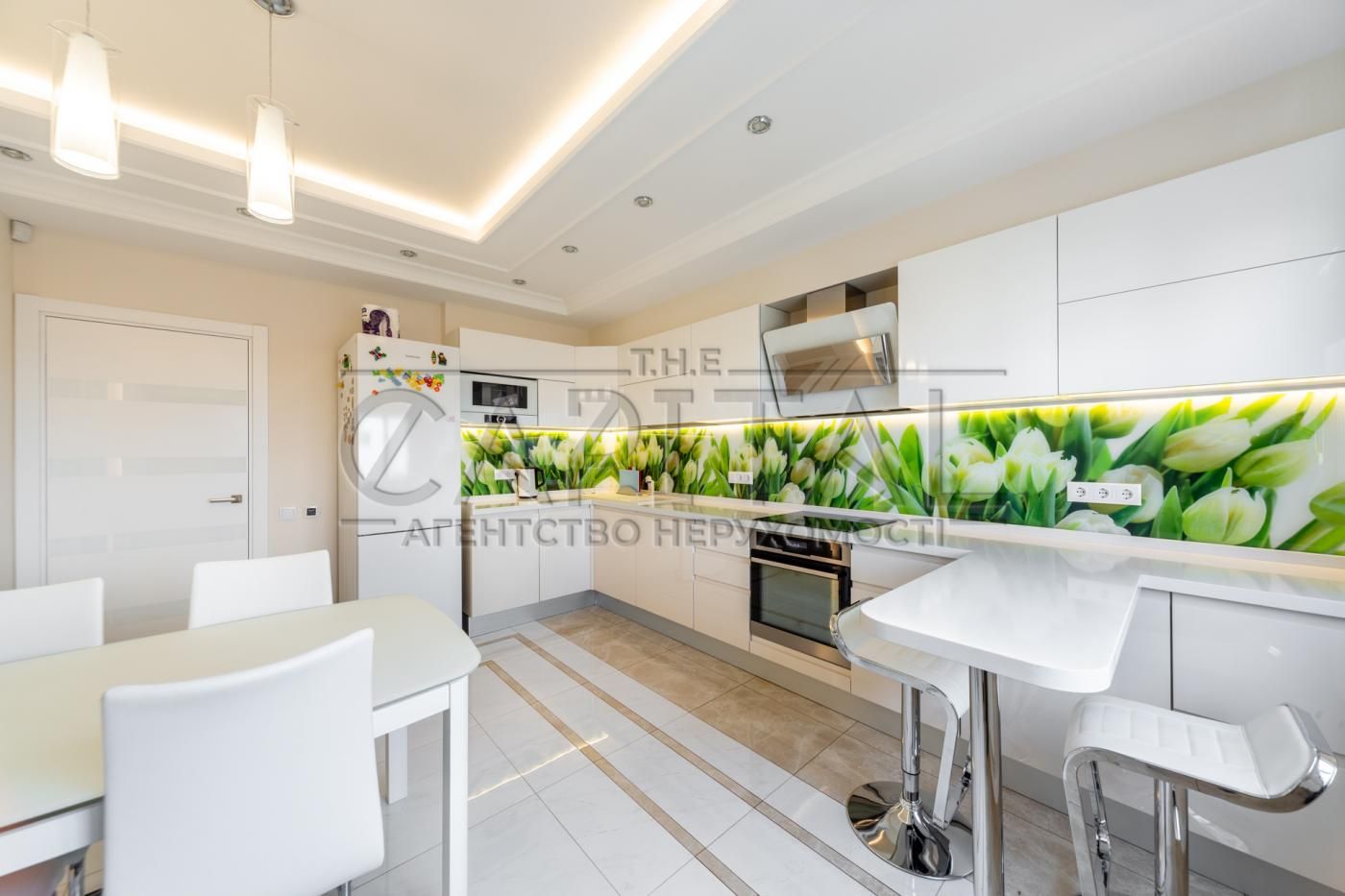 3-bedroom apartment in Venice Complex, Teremki 2, first rental