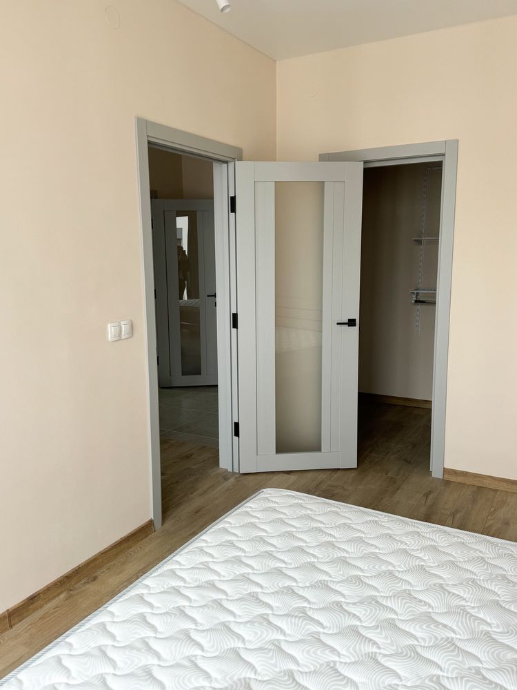 One-bedroom apartment in Quadrat residential complex with designer renovation