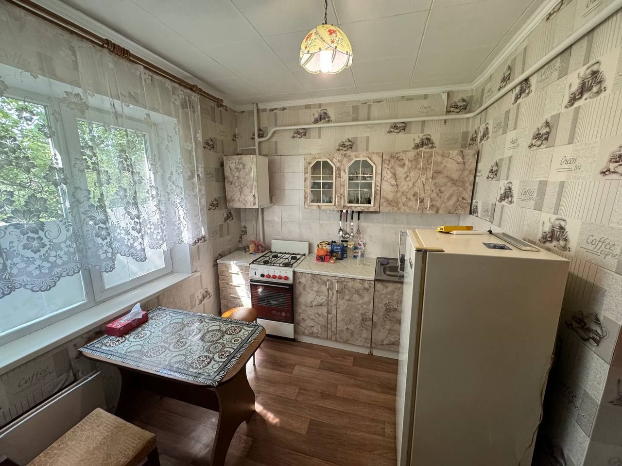 2nd Floor Apartment on Khortytska Street with Furnishings