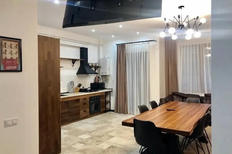 2-Room Apartment in City Center with Designer Interior
