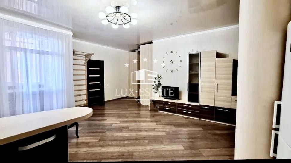 1-Bedroom Business-Class Apartment in Grand Complex near Botanical Garden Metro