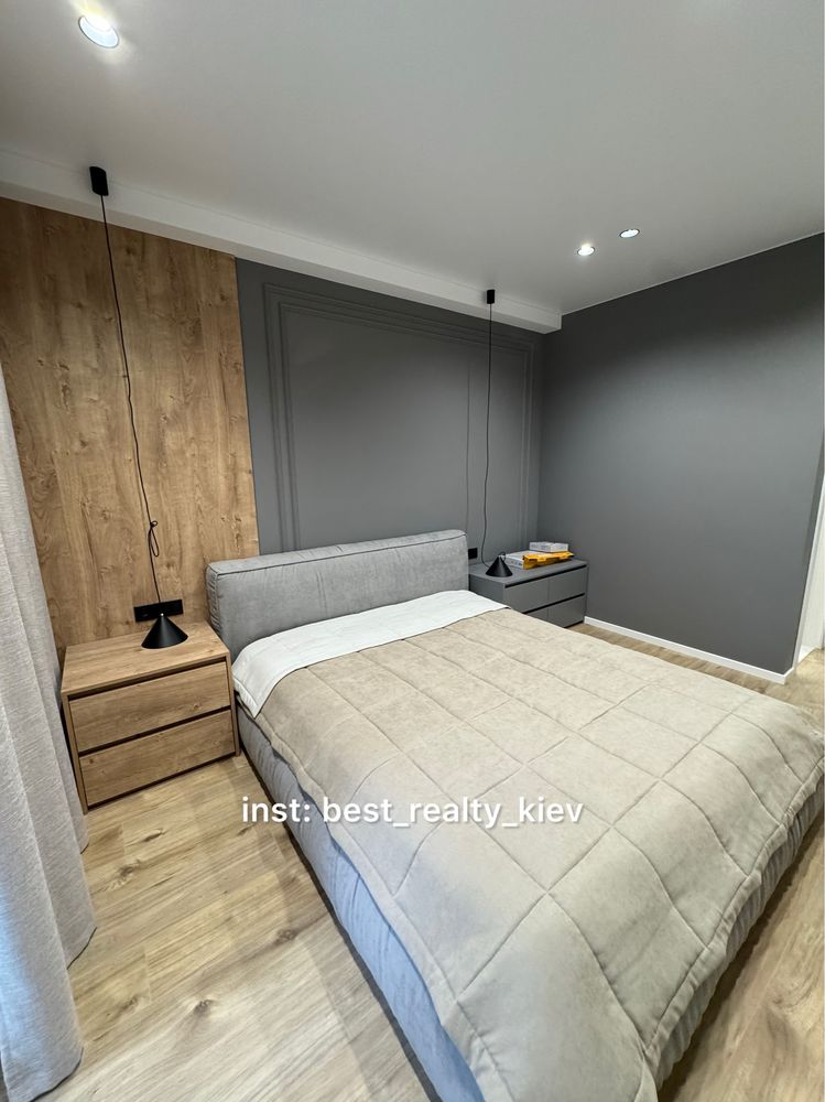 Elegant 3-bedroom apartment in Holosiivskyi district, Nova Anglia Complex
