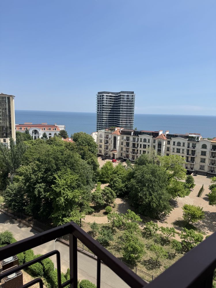 Sea View Apartment at 9 Pearl Complex, French Boulevard