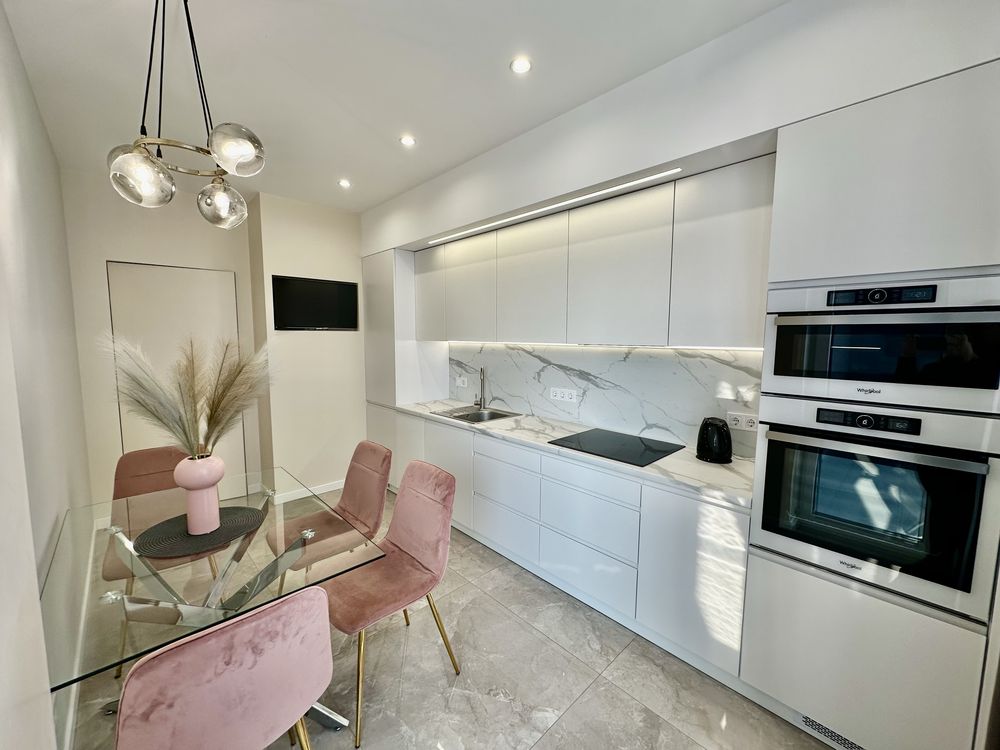 Modern 1-Bedroom Apartment Near City Center