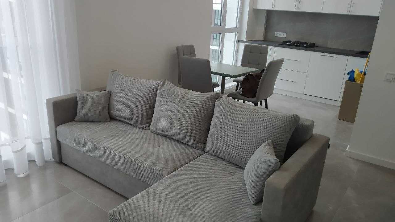 2-Room Apartment in Grand Village Complex, Skovorody Street, Sokilnyky