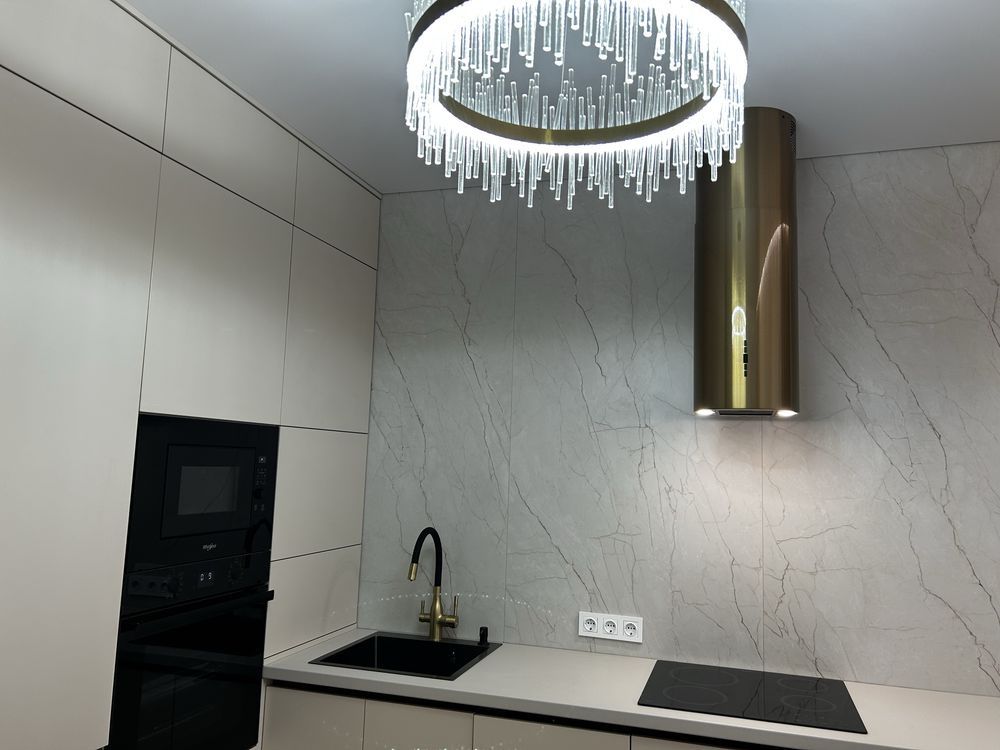 Stylish 1-Bedroom Apartment in Park Land Complex