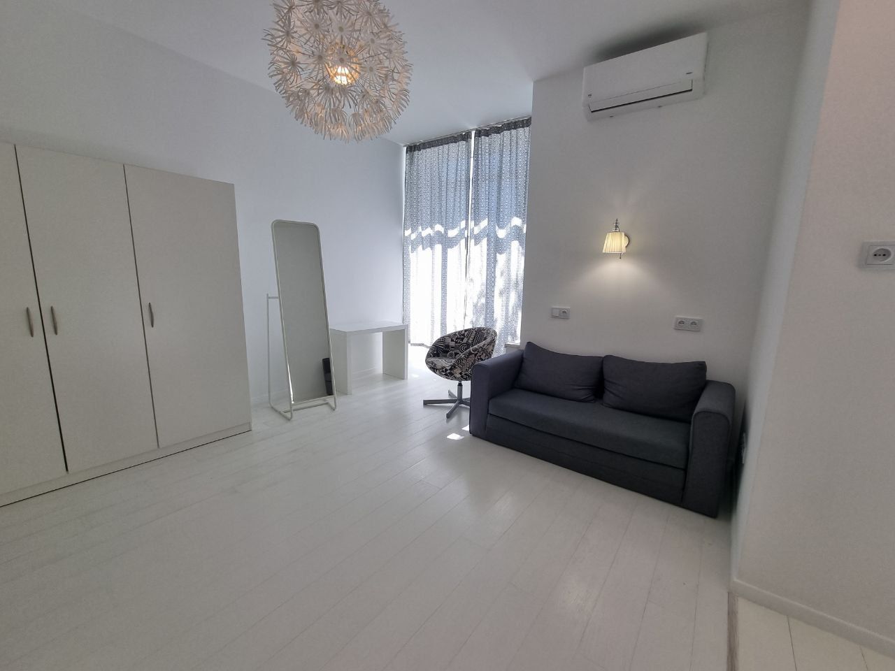 Studio Apartment near Auchan with Gas Heating and Floor Warming