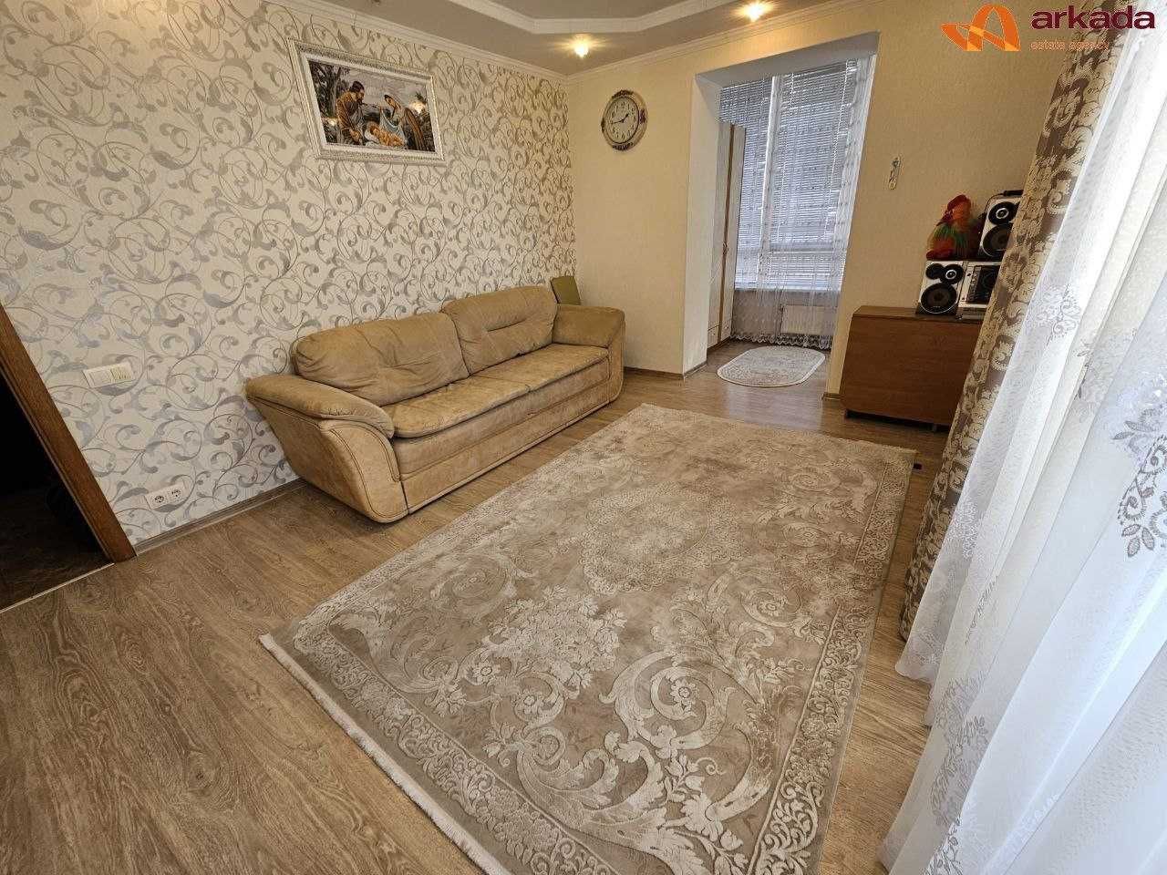 2-Room Apartment in Kalynova Sloboda, Close to Amenities