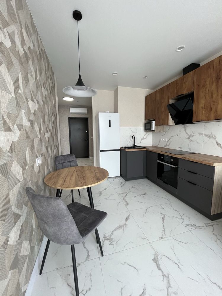 Stylish Modern 2-Room Apartment in Varshavsky Microdistrict