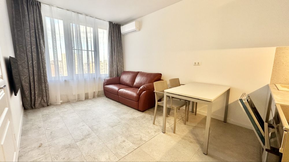 2-Room Apartment in Seven Complex, Dniprovska Embankment, Fully Furnished