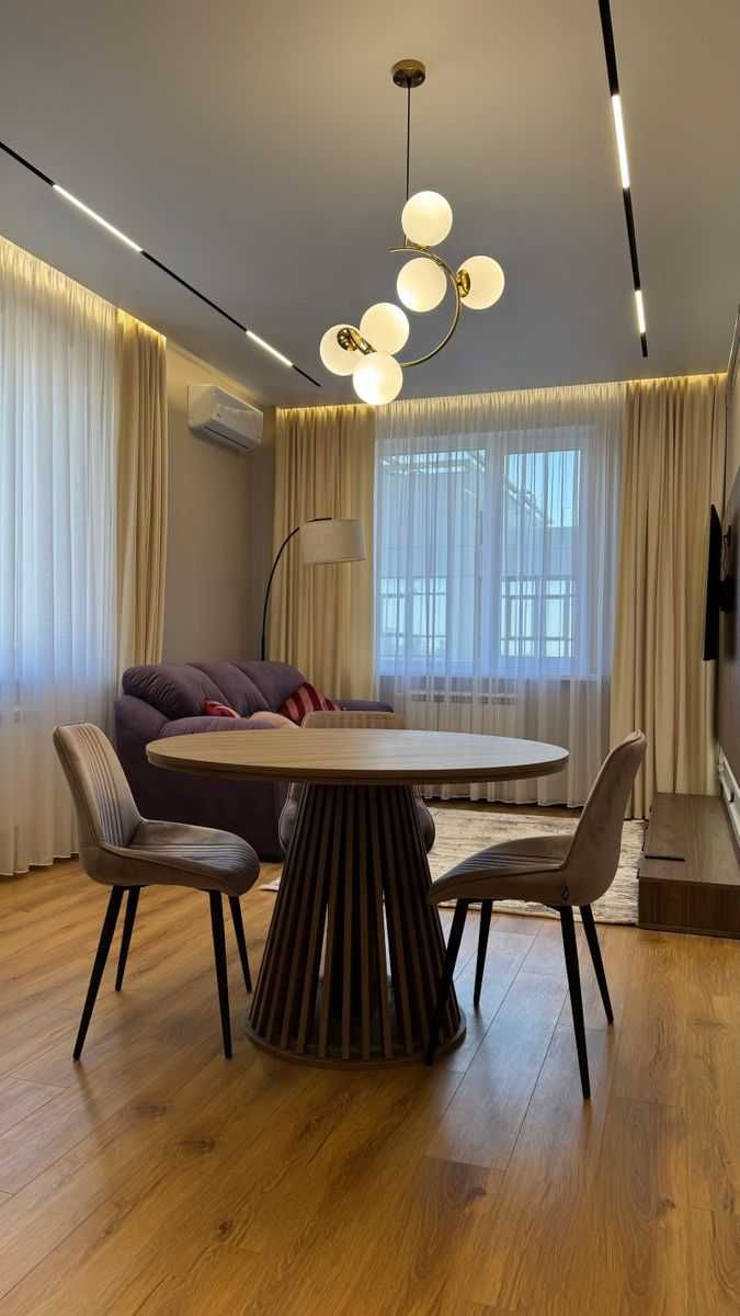 Modern 3-Bed Apartment with Designer Renovation