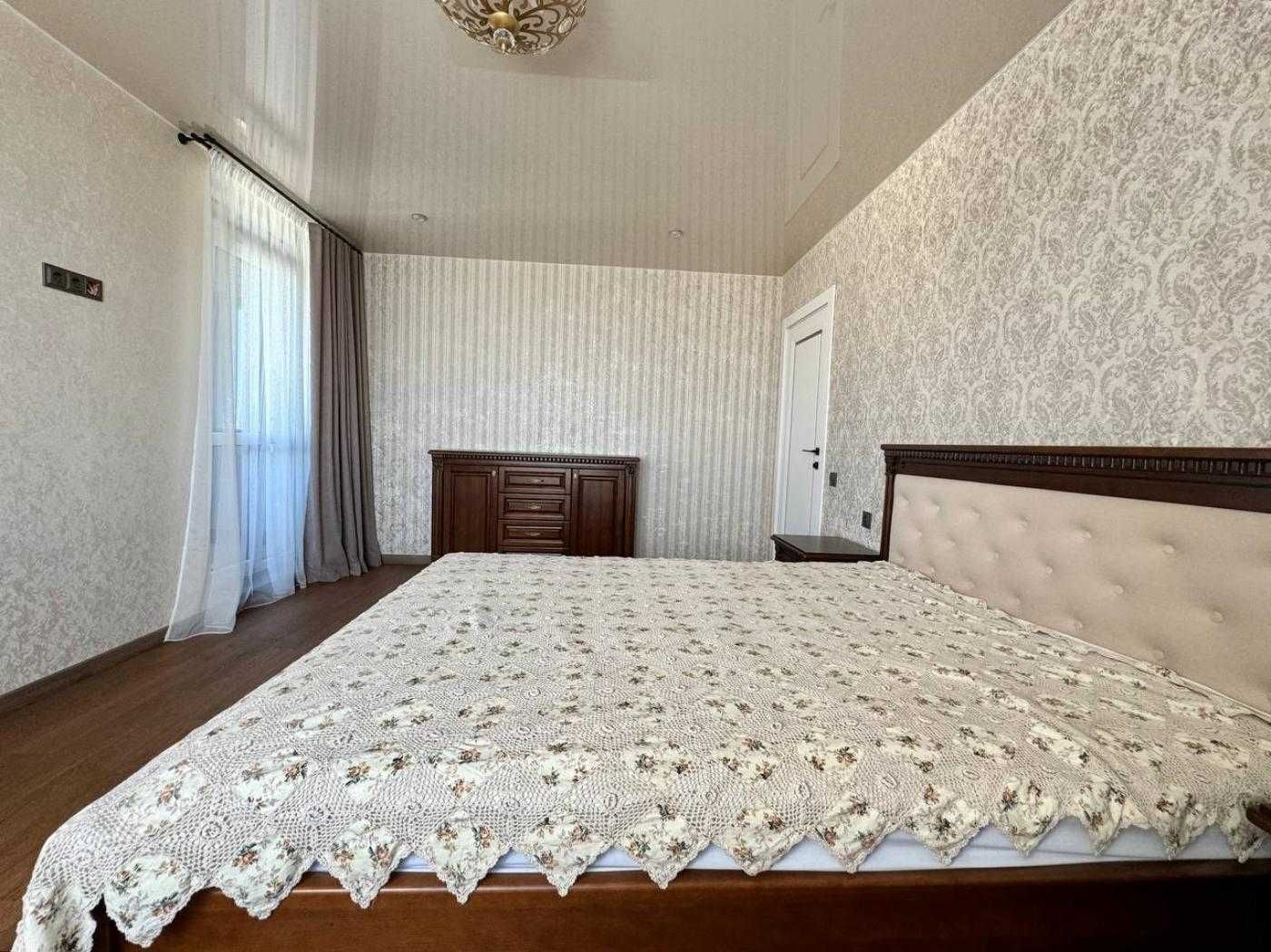 Two-Room Apartment in New Building with Designer Renovation
