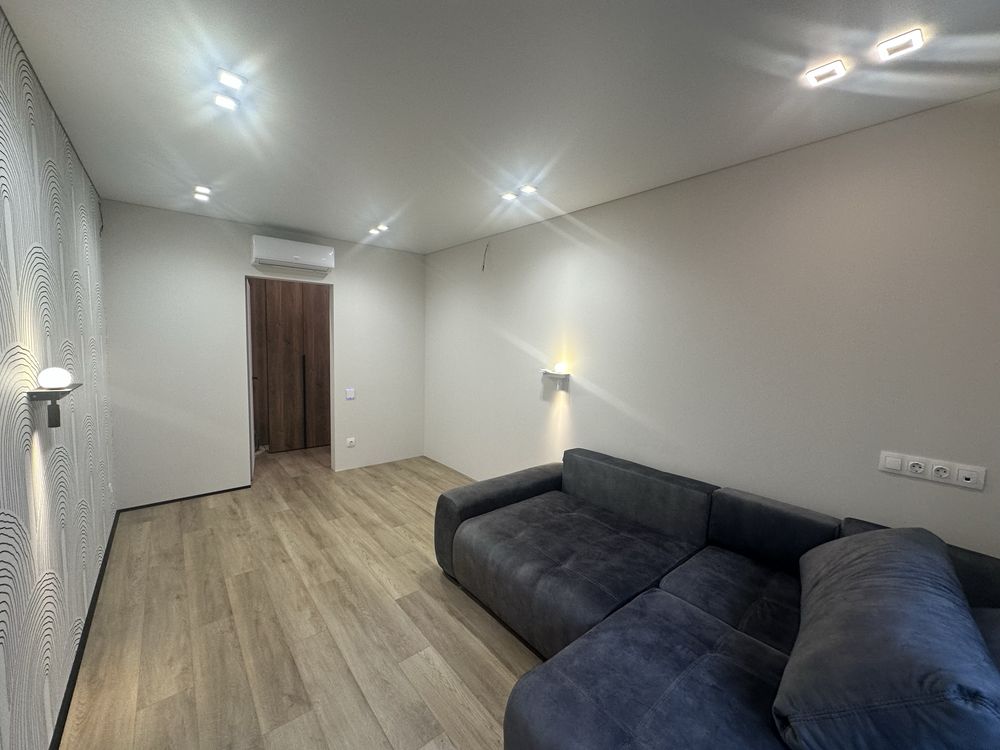 Modern 2-Room Apartment in Shevchenko Area, Lviv City Center