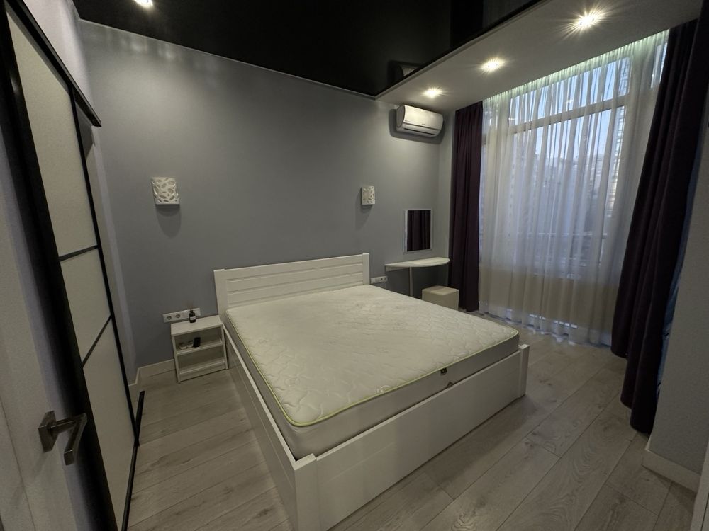1-Bedroom Apartment in French Quarter Complex with Separate Kitchen and Bedroom