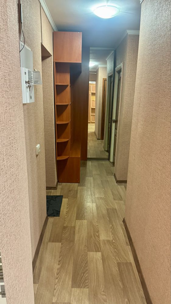 Modern 1-Bedroom Apartment Near Plaza Mall