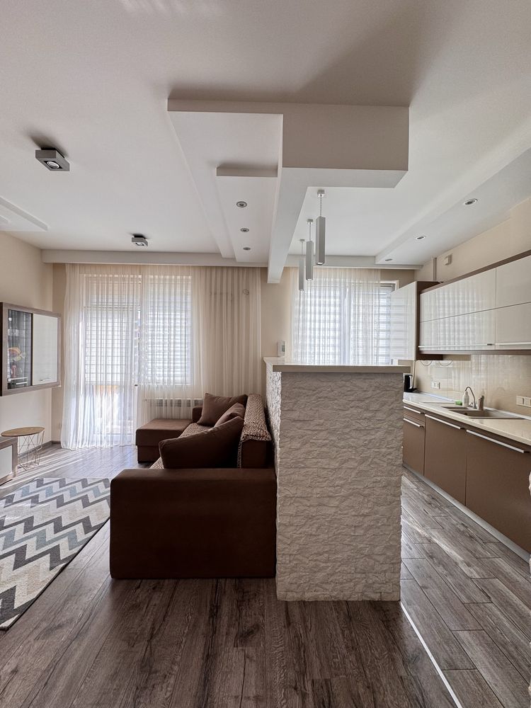 Two-level, two-bedroom apartment with private amenities