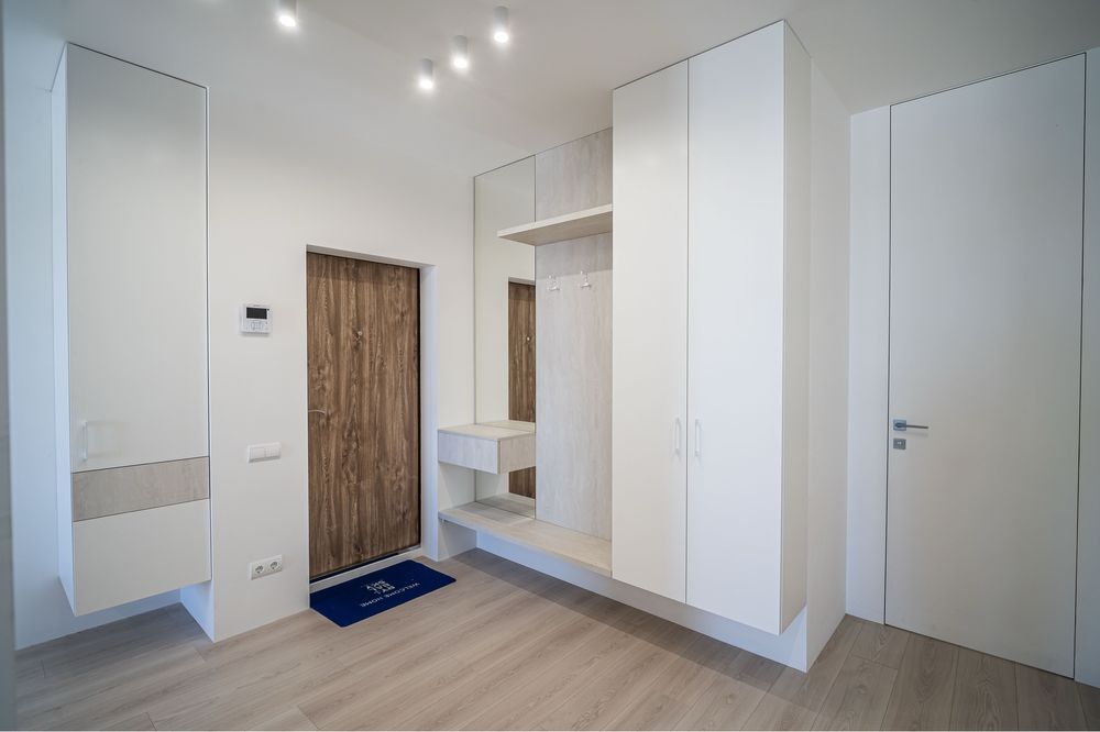 New Modern Studio with River View Terrace