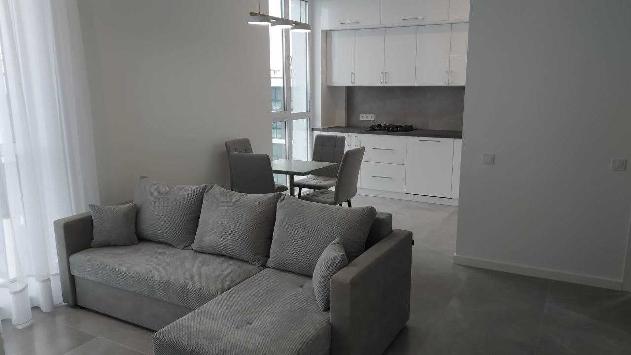 2-Room Apartment in Grand Village Complex, Skovorody Street, Sokilnyky
